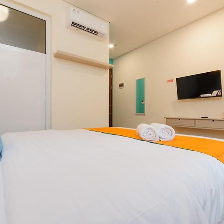 Sans Hotel Tajur Bogor Bantarkamang Екстериор снимка