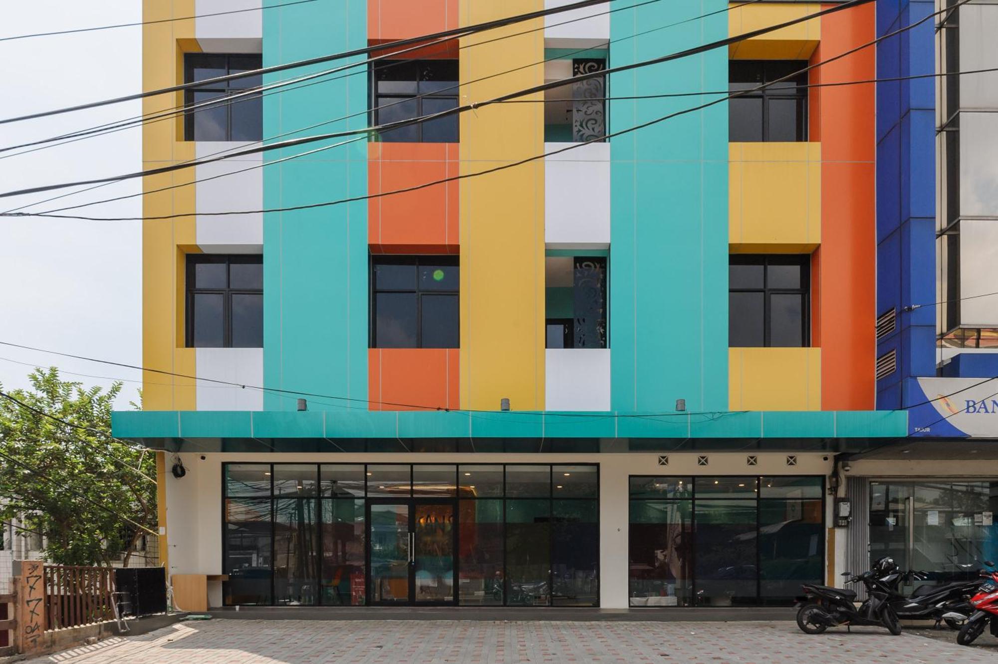 Sans Hotel Tajur Bogor Bantarkamang Екстериор снимка
