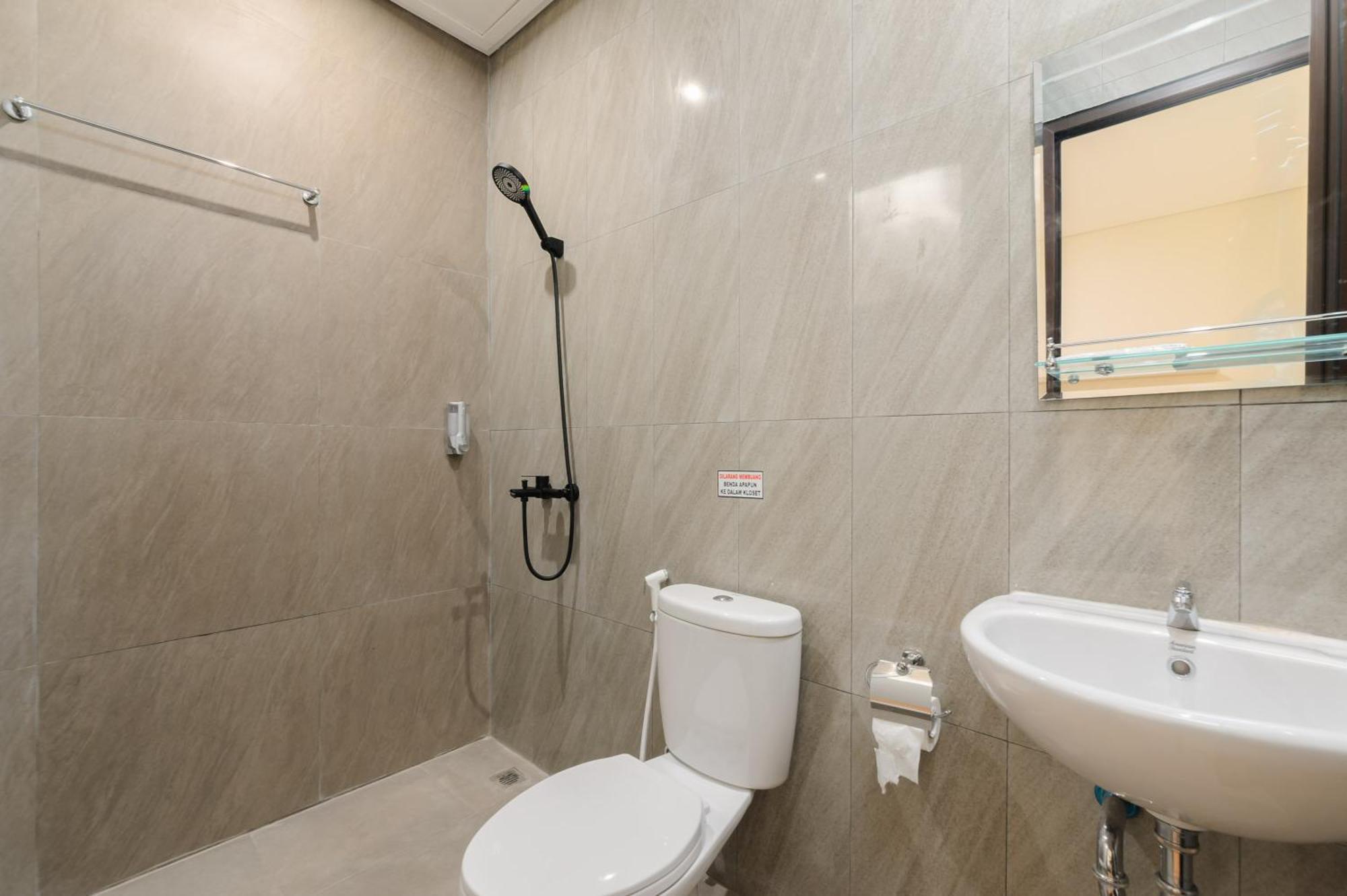 Sans Hotel Tajur Bogor Bantarkamang Екстериор снимка
